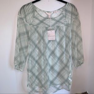LC Lauren Conrad NWT sheer summer light breeze Top